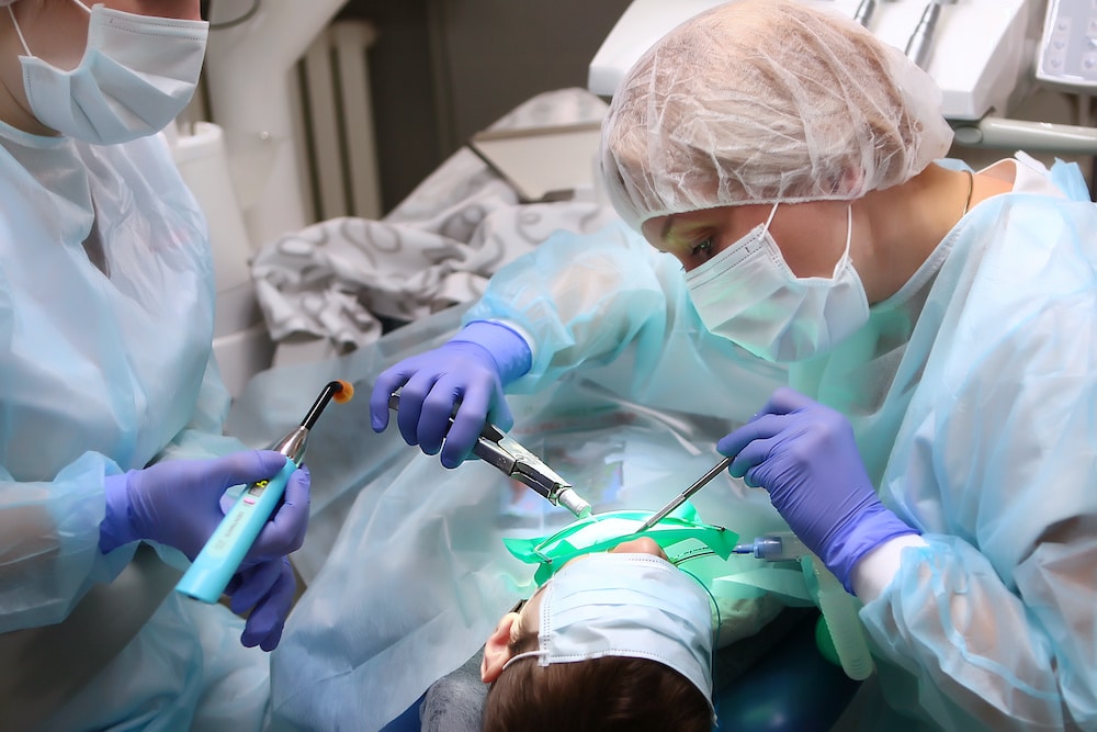 genel anestezi altında diş tedavisi